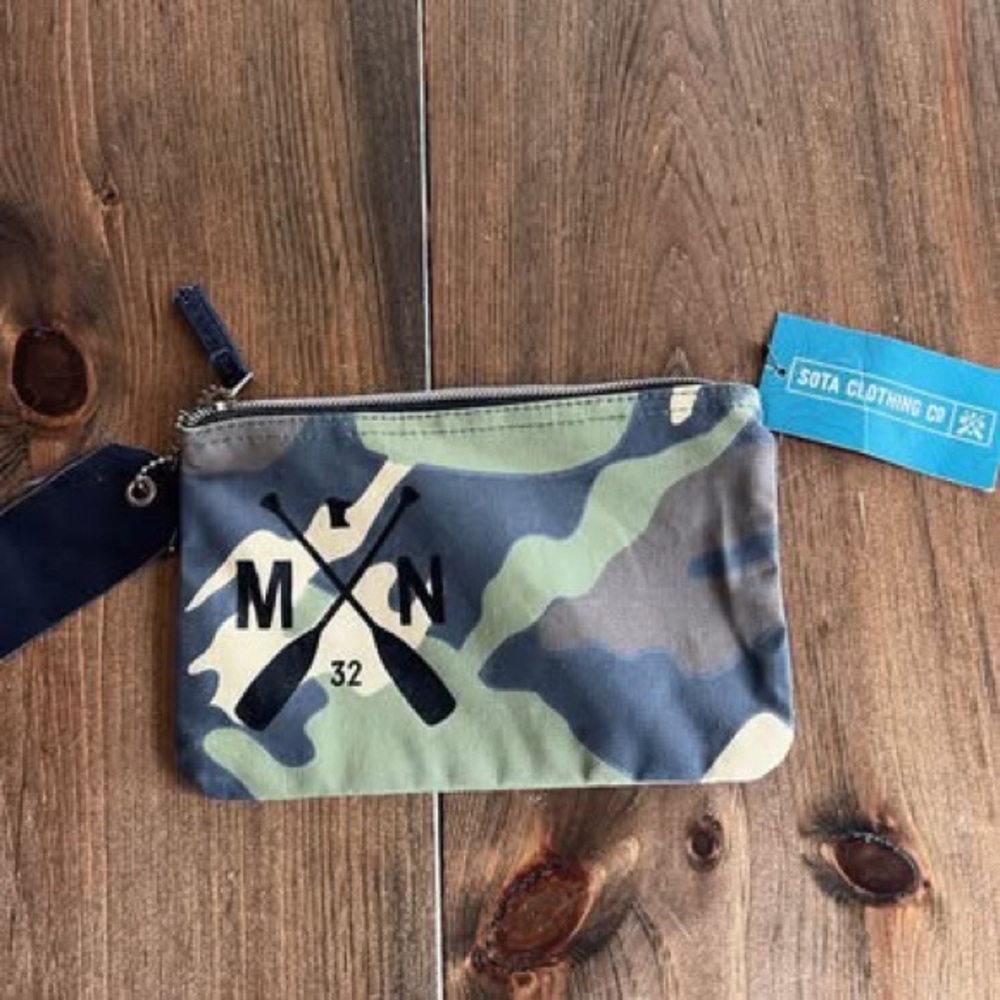 MN Sora Clothing Camouflage Zippered Pouch